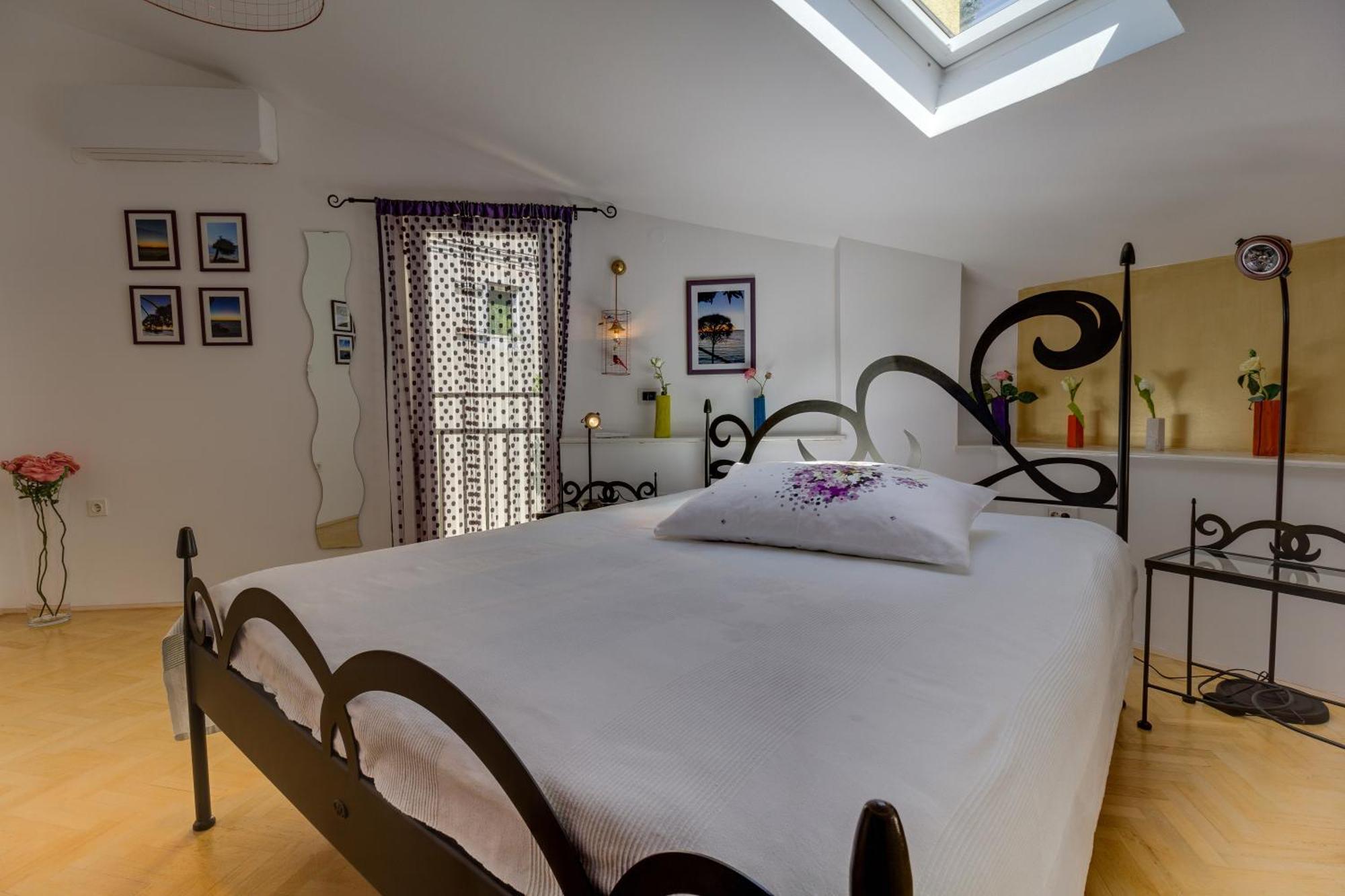 Apartments Mandarina Mali Losinj Bilik gambar