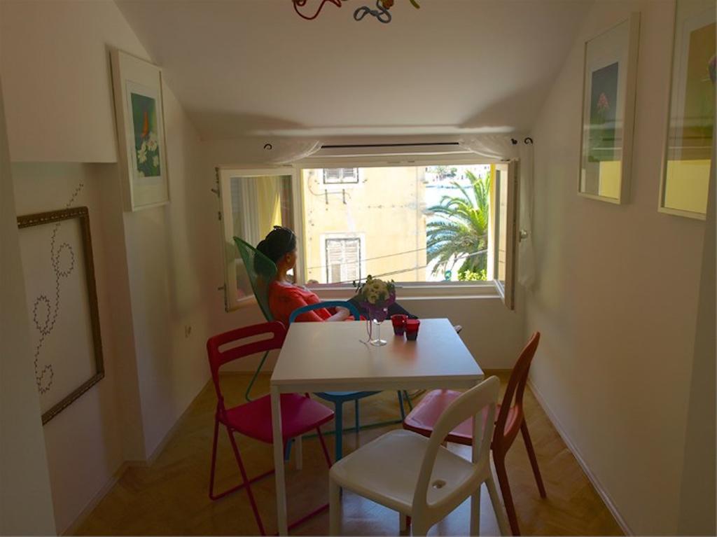 Apartments Mandarina Mali Losinj Bilik gambar