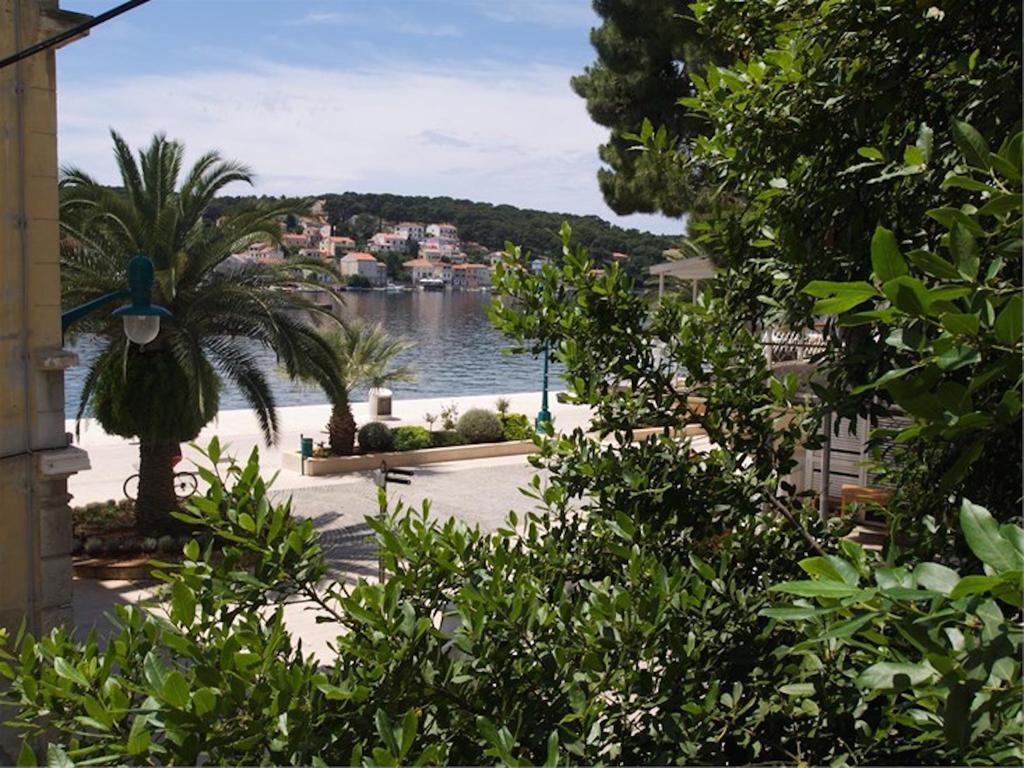 Apartments Mandarina Mali Losinj Bilik gambar
